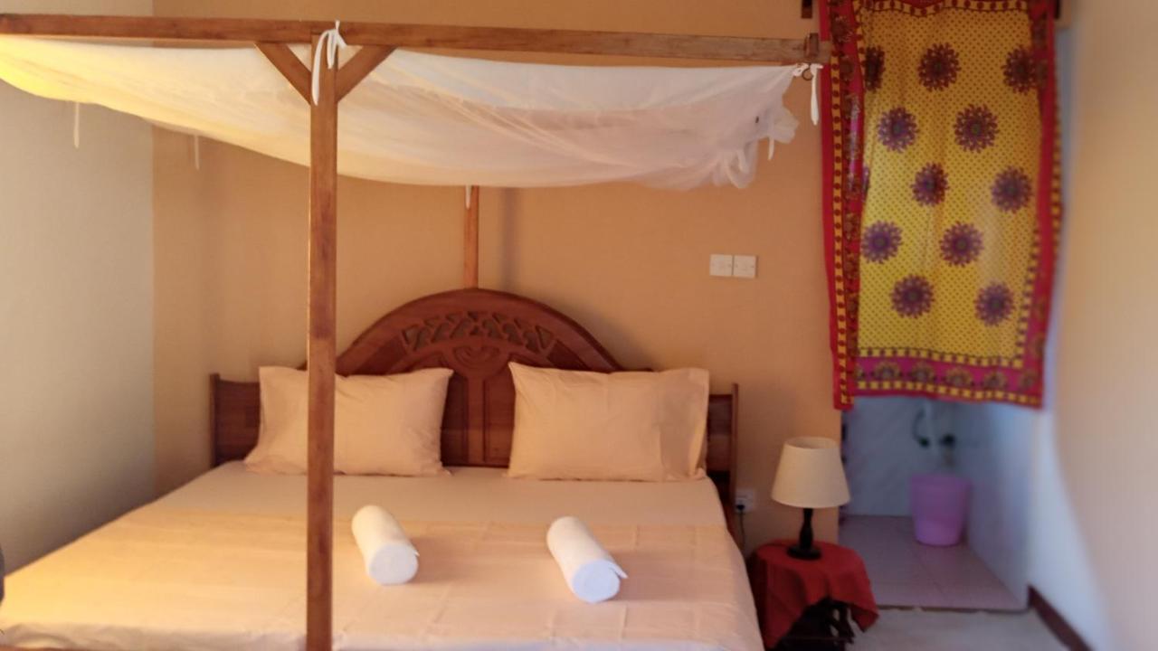 Magharibi House Apartment นูงวี ภายนอก รูปภาพ