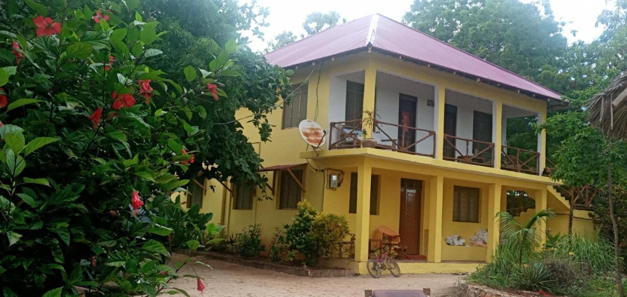 Magharibi House Apartment นูงวี ภายนอก รูปภาพ