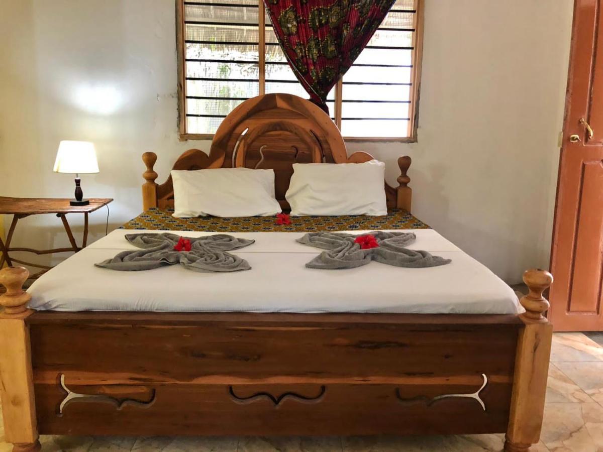Magharibi House Apartment นูงวี ภายนอก รูปภาพ
