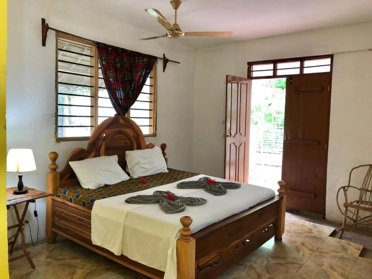 Magharibi House Apartment นูงวี ภายนอก รูปภาพ