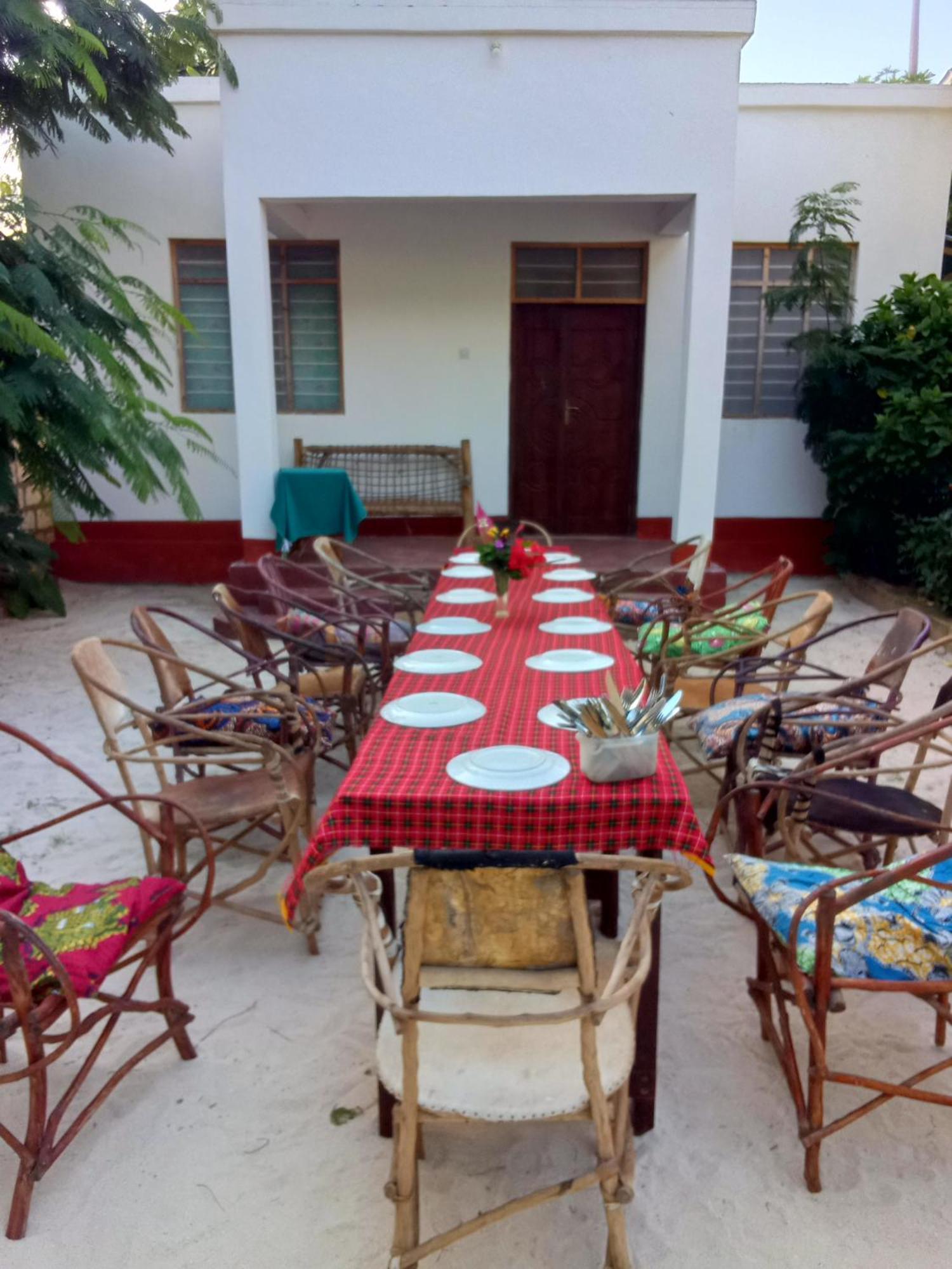 Magharibi House Apartment นูงวี ภายนอก รูปภาพ
