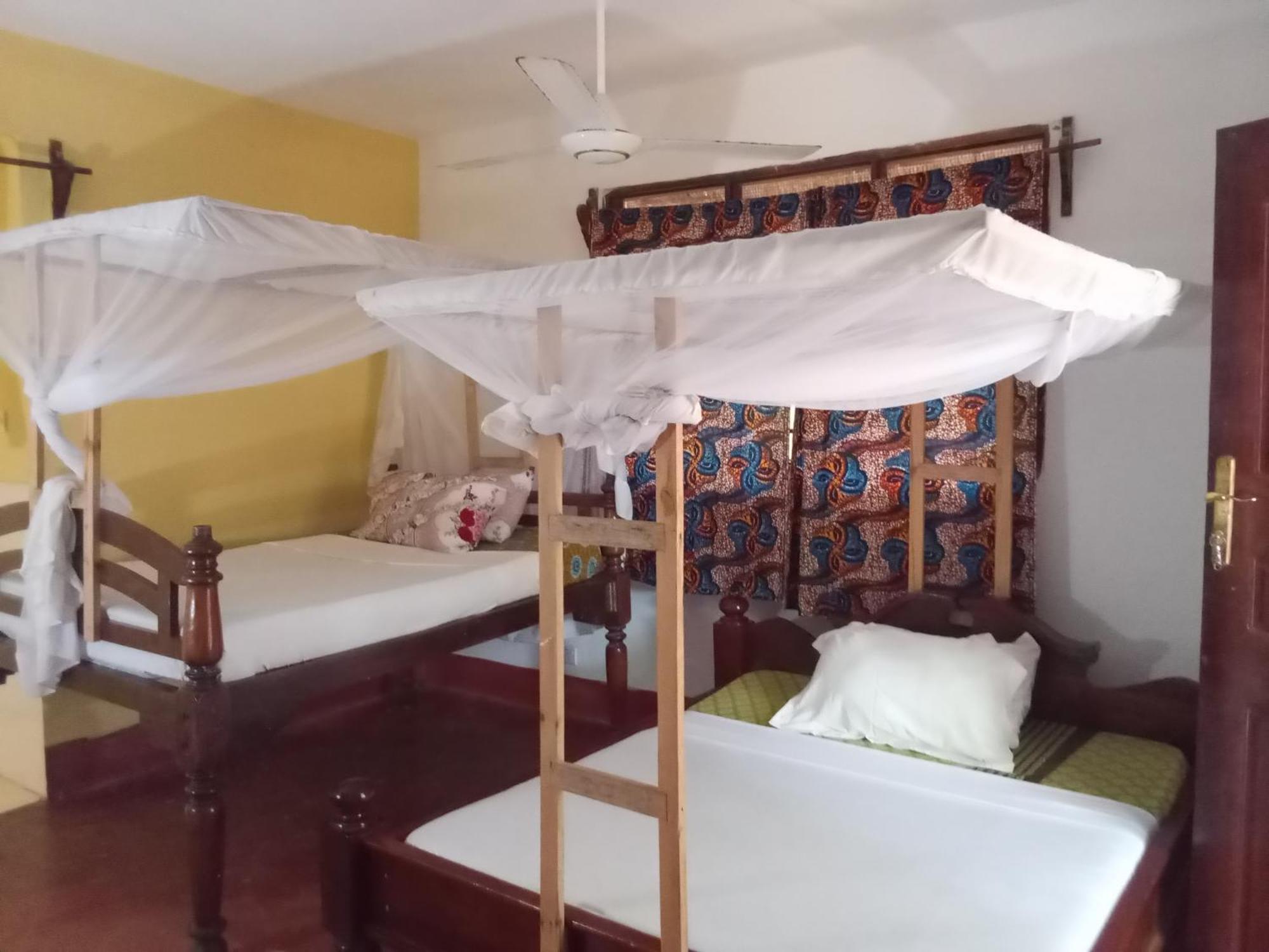 Magharibi House Apartment นูงวี ภายนอก รูปภาพ