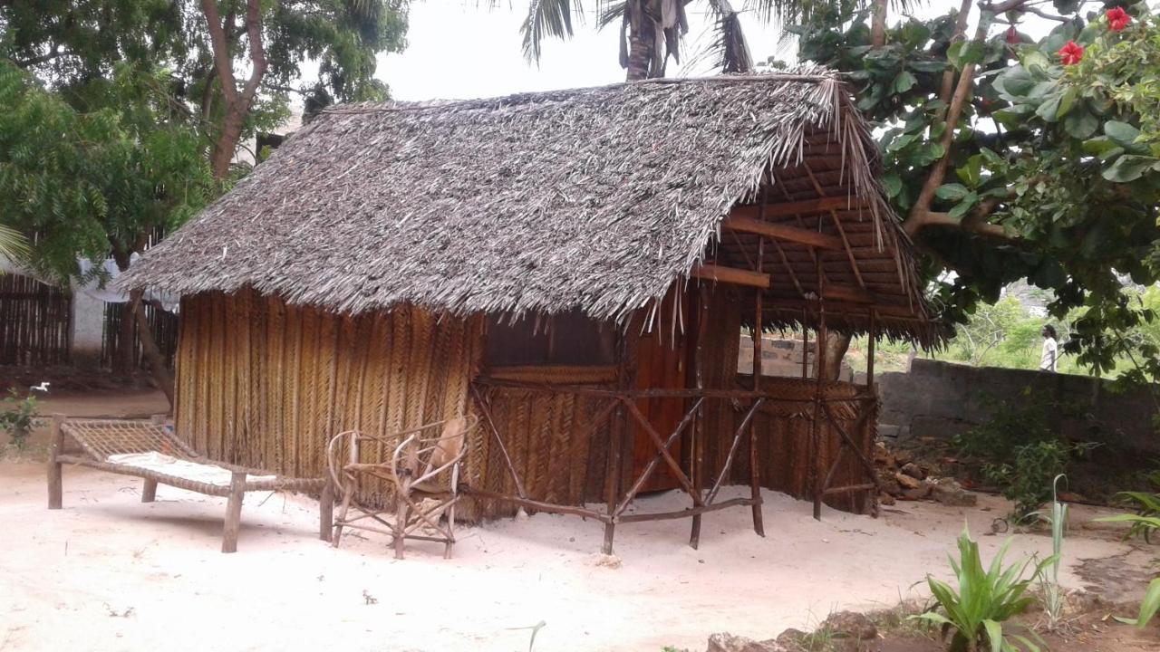 Magharibi House Apartment นูงวี ภายนอก รูปภาพ